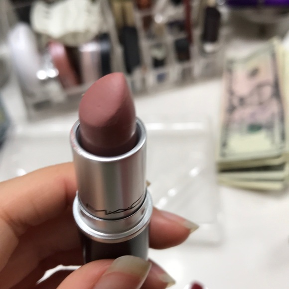 Mac lipsticks gift set - Picture 4 of 7